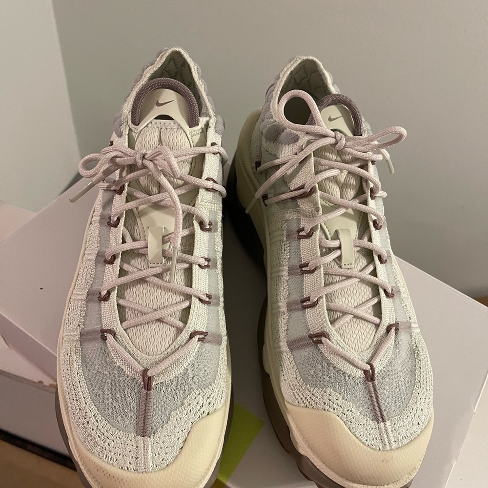 Nike Women's White and Gray Sneakers